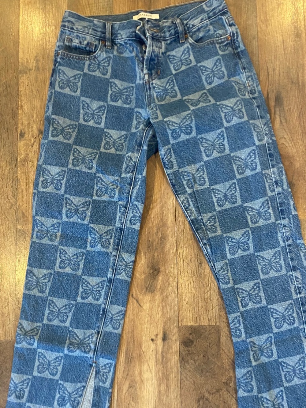 PacSun Butterfly print Jeans Like New